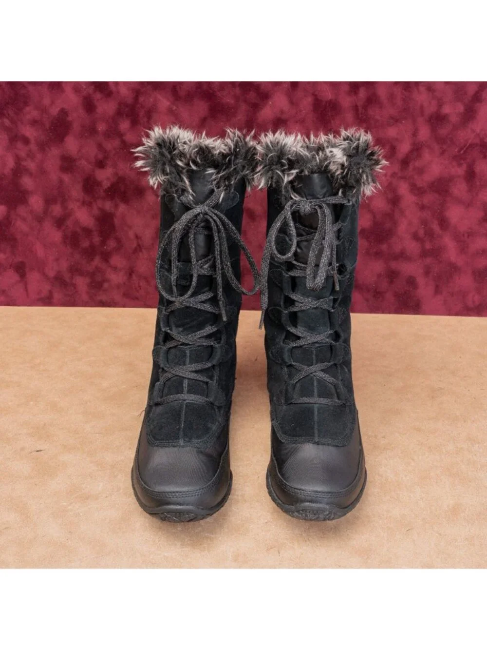 The Northface Women Black Suede Fabric Primaloft 200g Utility Boots Sz 9.5